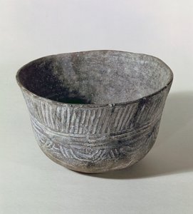 花瓶、フォントブイス、2300-1700 BC（陶器）